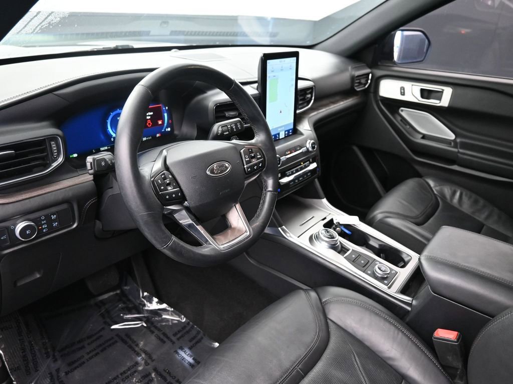 Used 2020 Ford Explorer Platinum w/ Premium Technology Package image 22