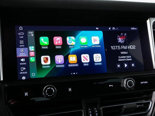 Certified 2023 Porsche Macan AWD image 15