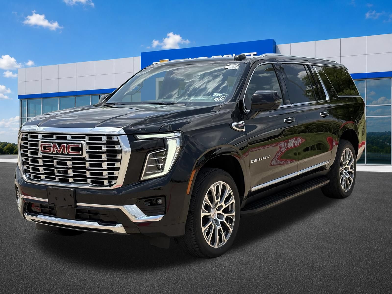 Certified 2025 GMC Yukon XL Denali AWD/4WD video 3