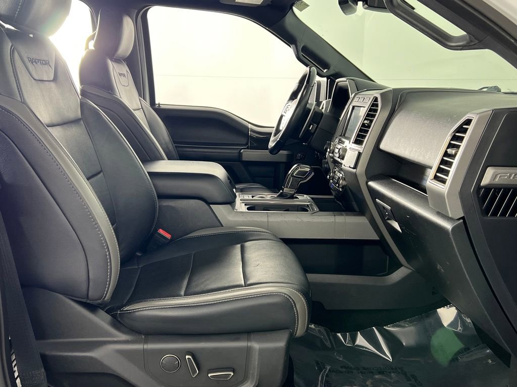 Used 2018 Ford F150 Raptor w/ Equipment Group 802A Luxury image 16