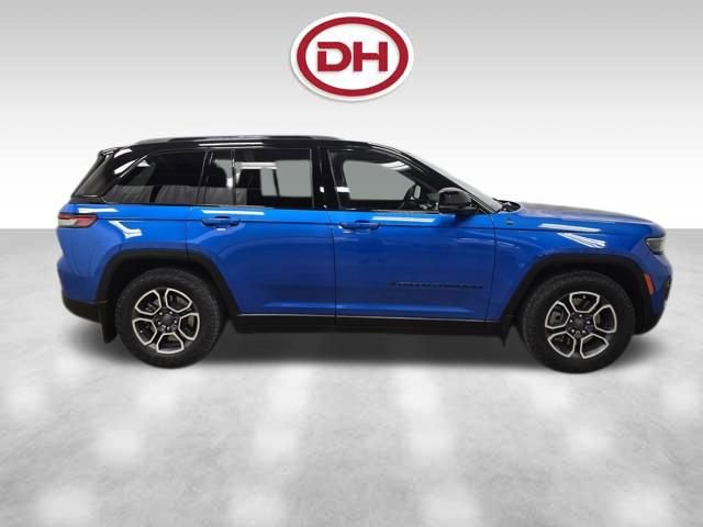 Used 2023 Jeep Grand Cherokee Trailhawk w/ Luxury Tech Group III image 2