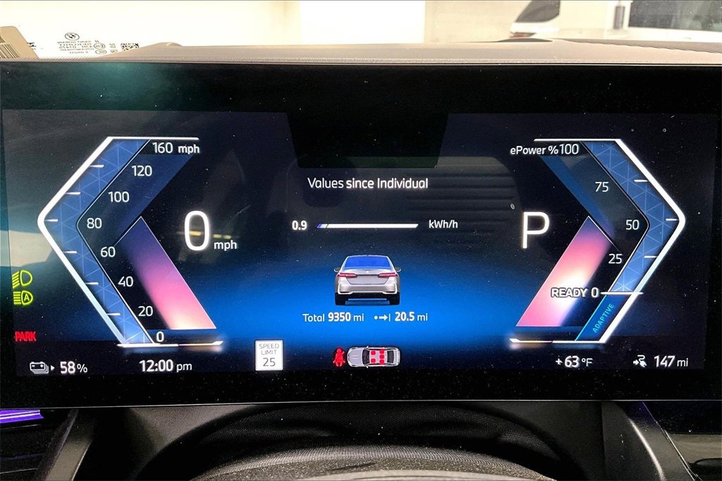 Used 2025 BMW i5 xDrive40 w/ Premium Package image 13