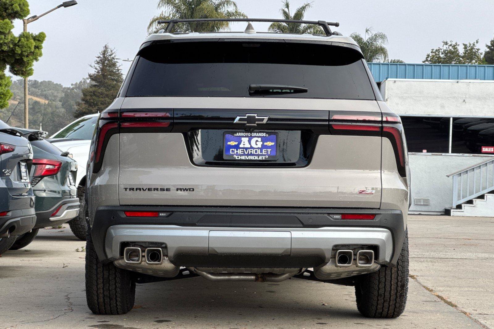 New 2026 Chevrolet Traverse Z71 w/ Enhanced Driving Package AWD/4WD image 7