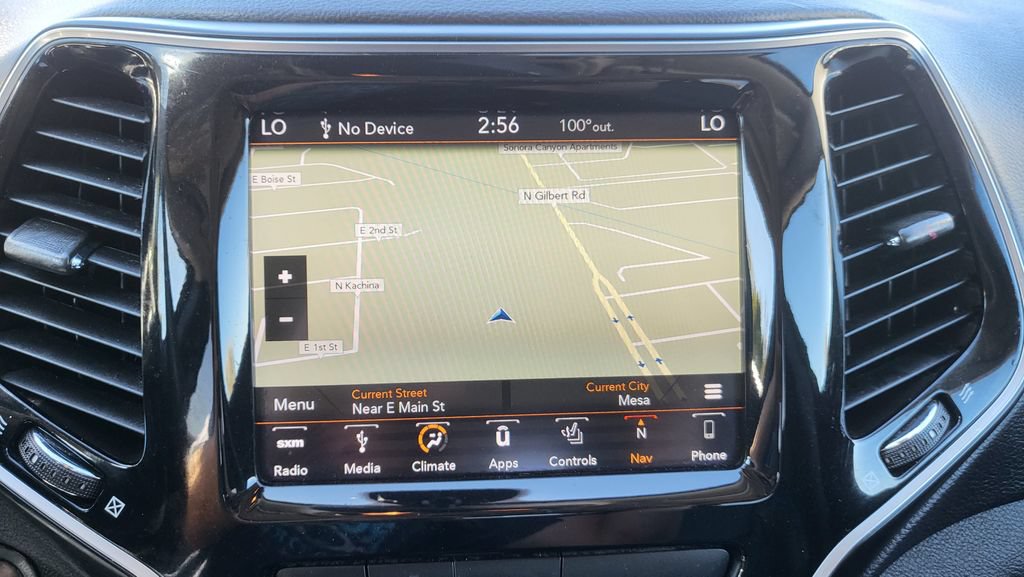 Used 2019 Jeep Cherokee Limited FWD image 34