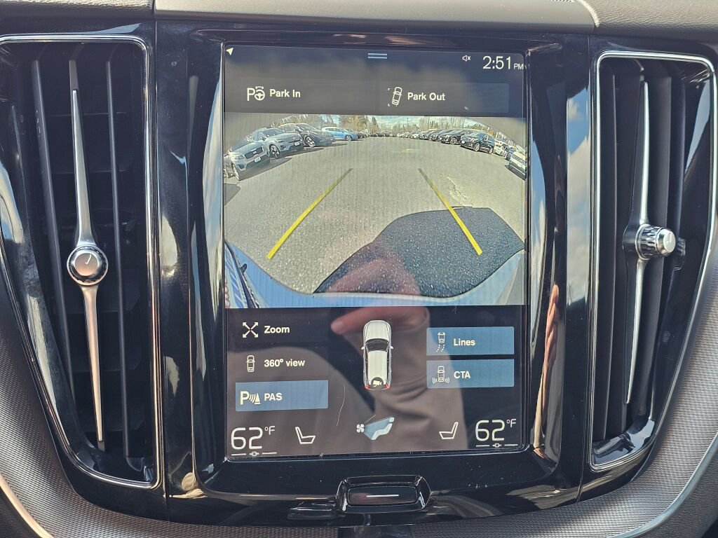 Used 2018 Volvo XC60 T8 R-Design w/ Convenience Package image 16