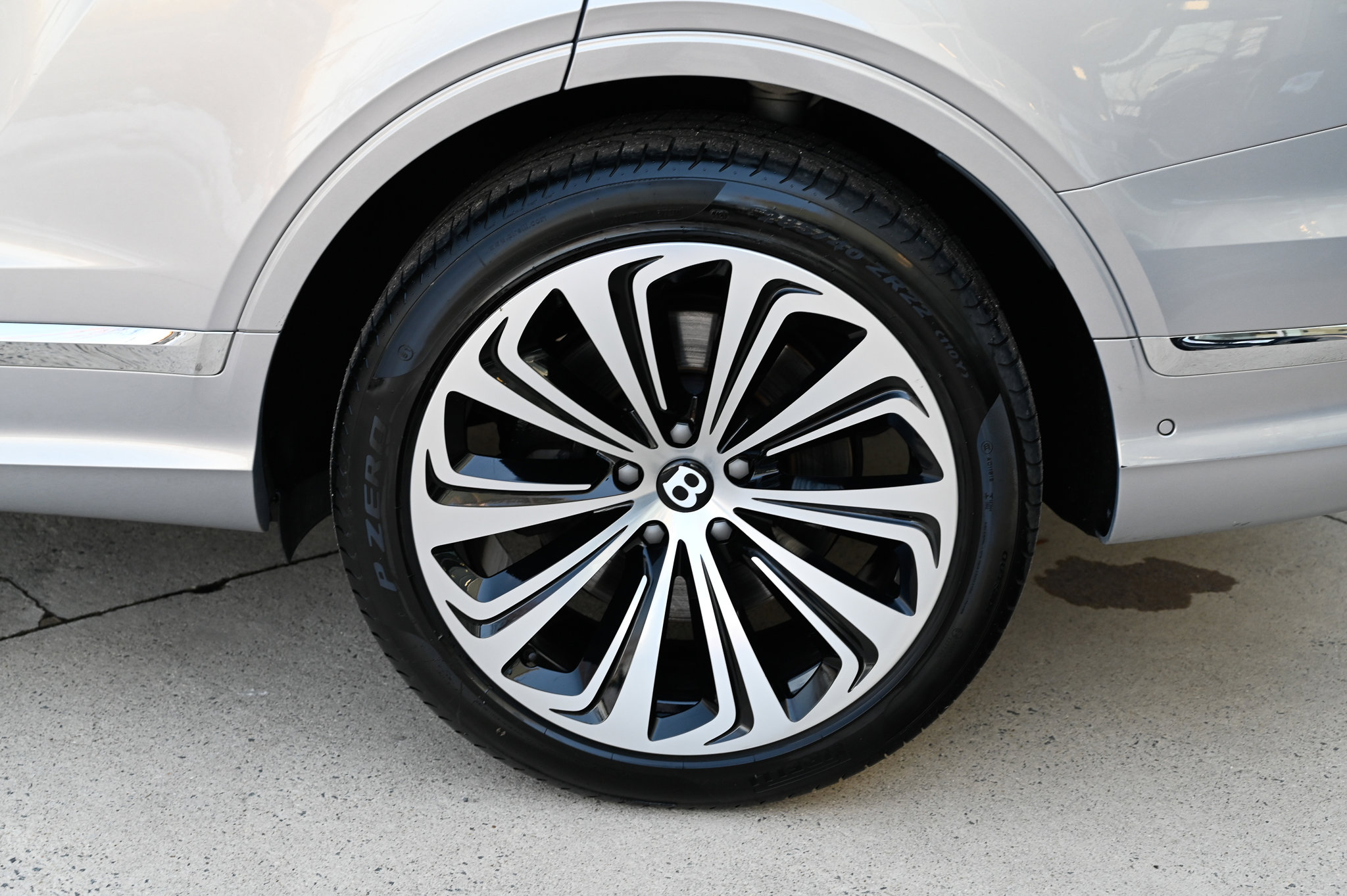 Used 2022 Bentley Bentayga image 10