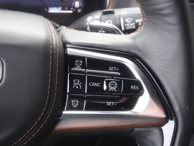 Certified 2025 Jeep Grand Cherokee Summit AWD/4WD image 44