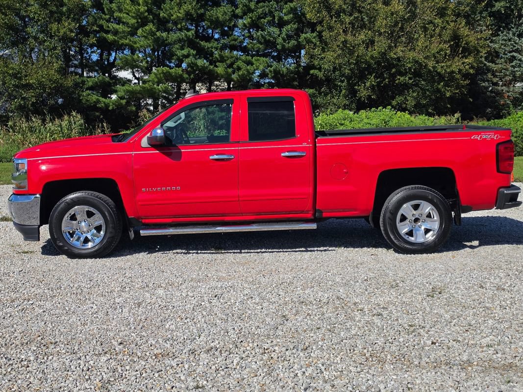 Used 2017 Chevrolet Silverado 1500 LT w/ All Star Edition AWD/4WD image 9