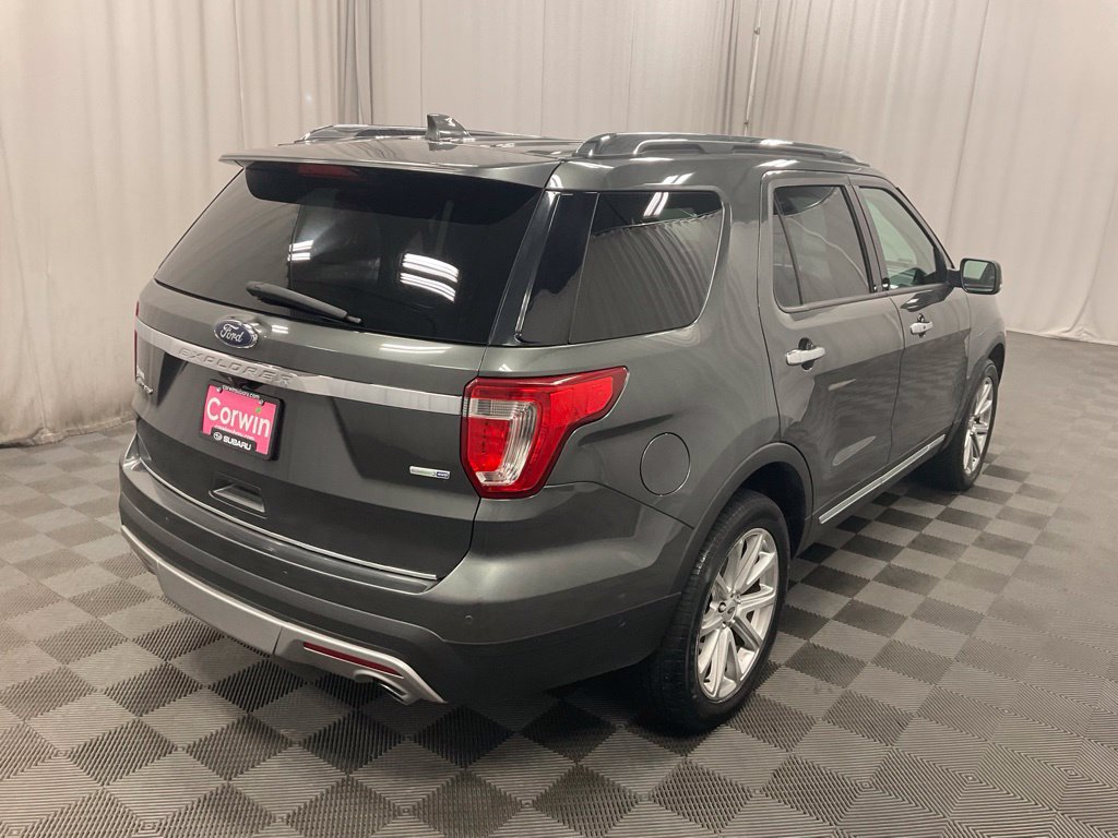 Used 2017 Ford Explorer Limited w/ Equipment Group 301A AWD/4WD image 13