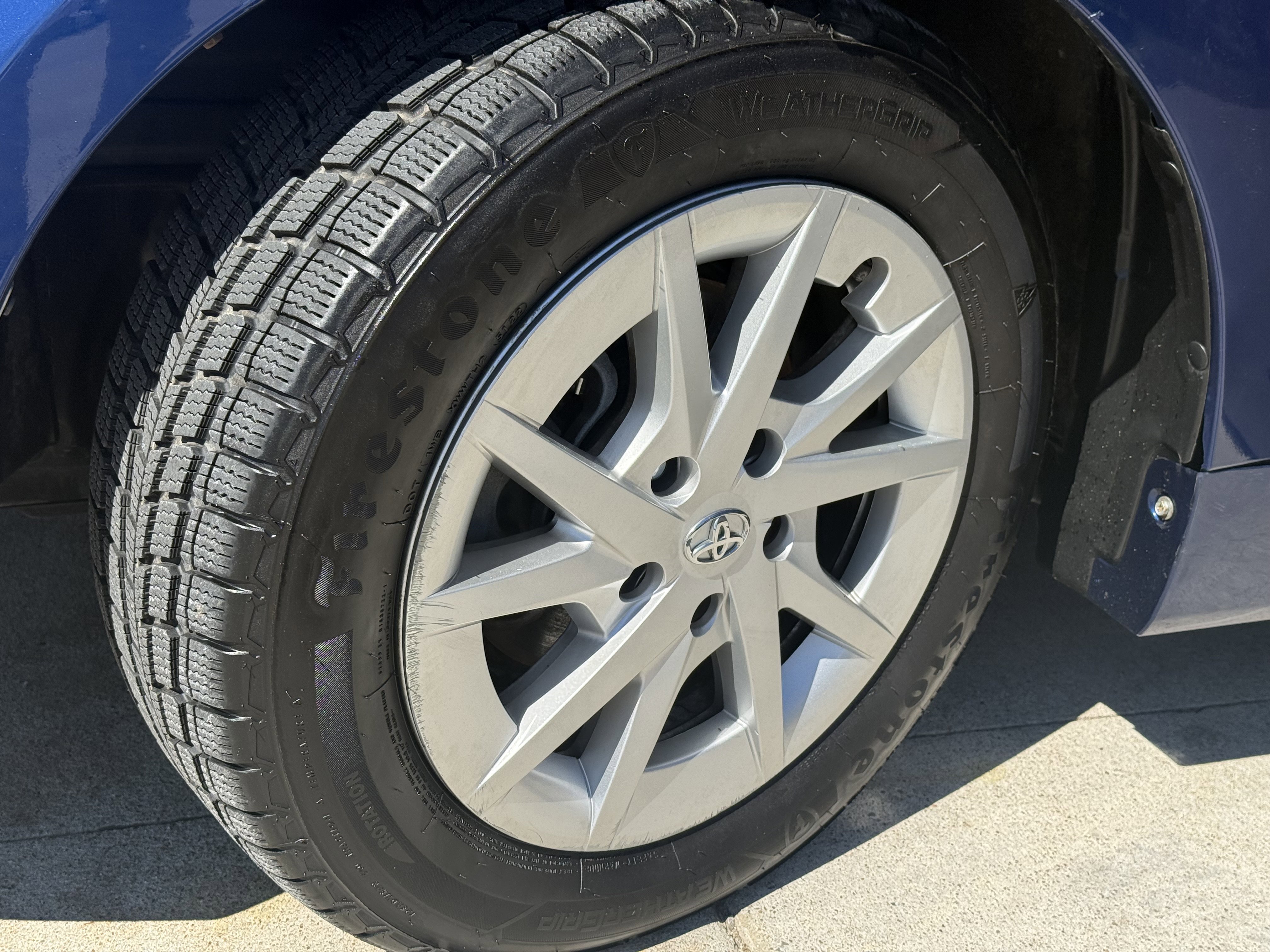 Used 2012 Toyota Prius V Two image 18