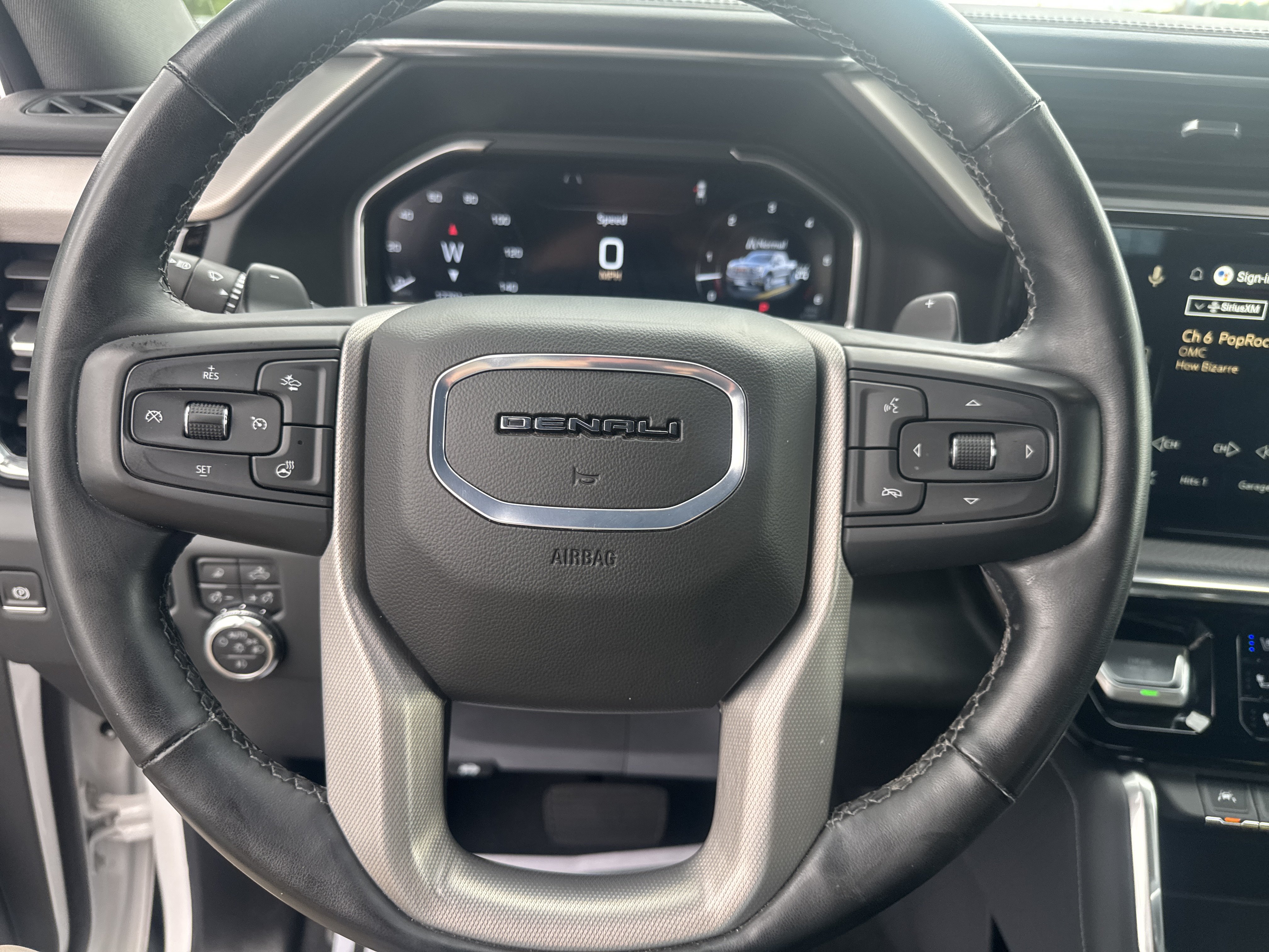 Used 2024 GMC Sierra 1500 Denali w/ Technology Package AWD/4WD image 12