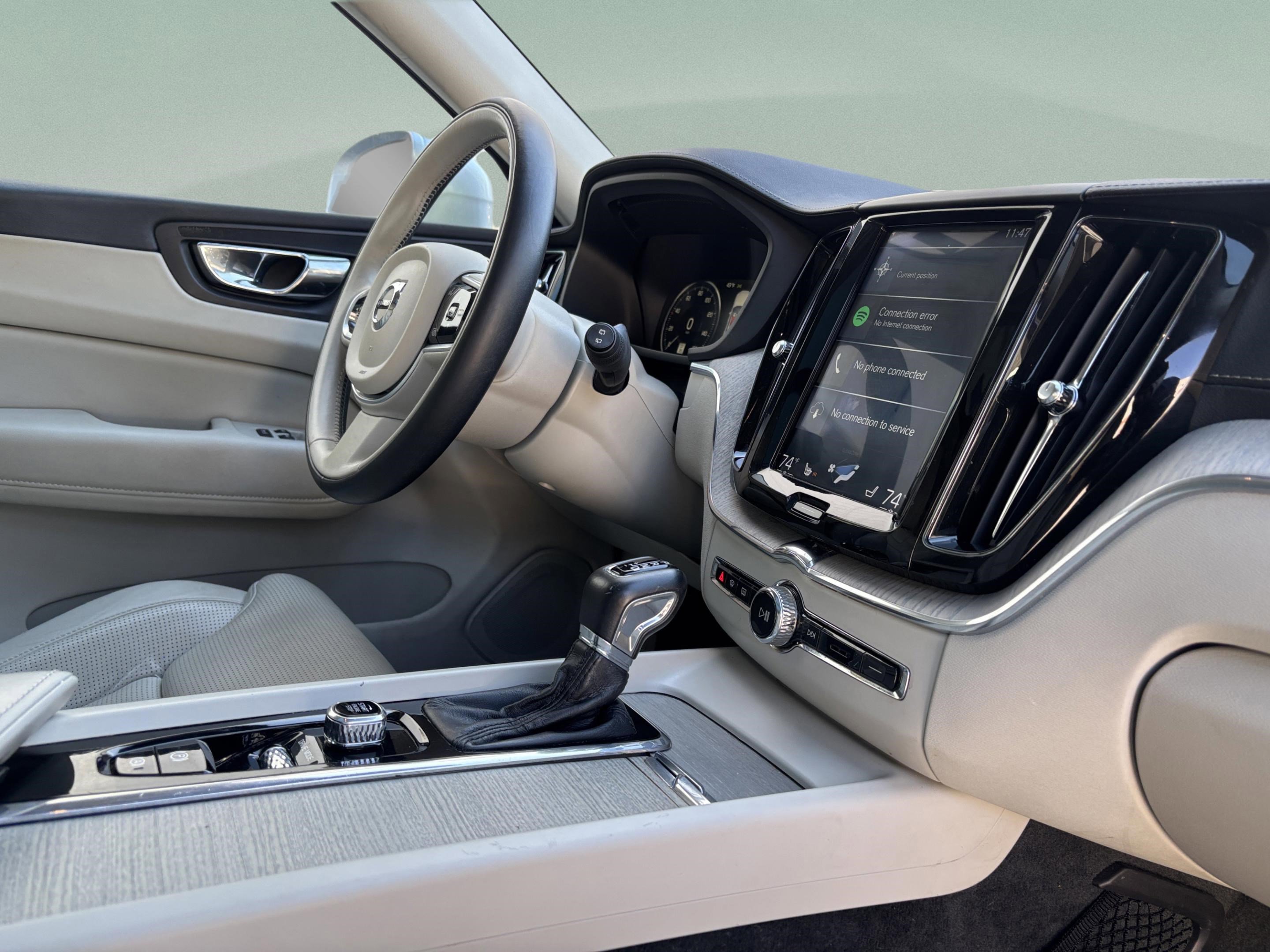 Used 2018 Volvo XC60 T6 Inscription w/ Luxury Seat Package image 20