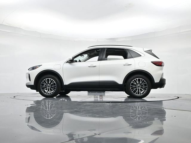 New 2026 Ford Escape SE w/ PHEV Premium Package FWD image 37