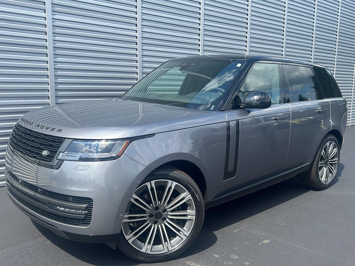 New 2026 Land Rover Range Rover SE AWD/4WD image 1