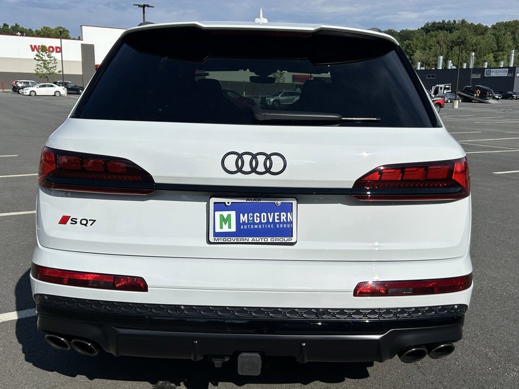 Used 2025 Audi SQ7 Prestige w/ Prestige Package image 5