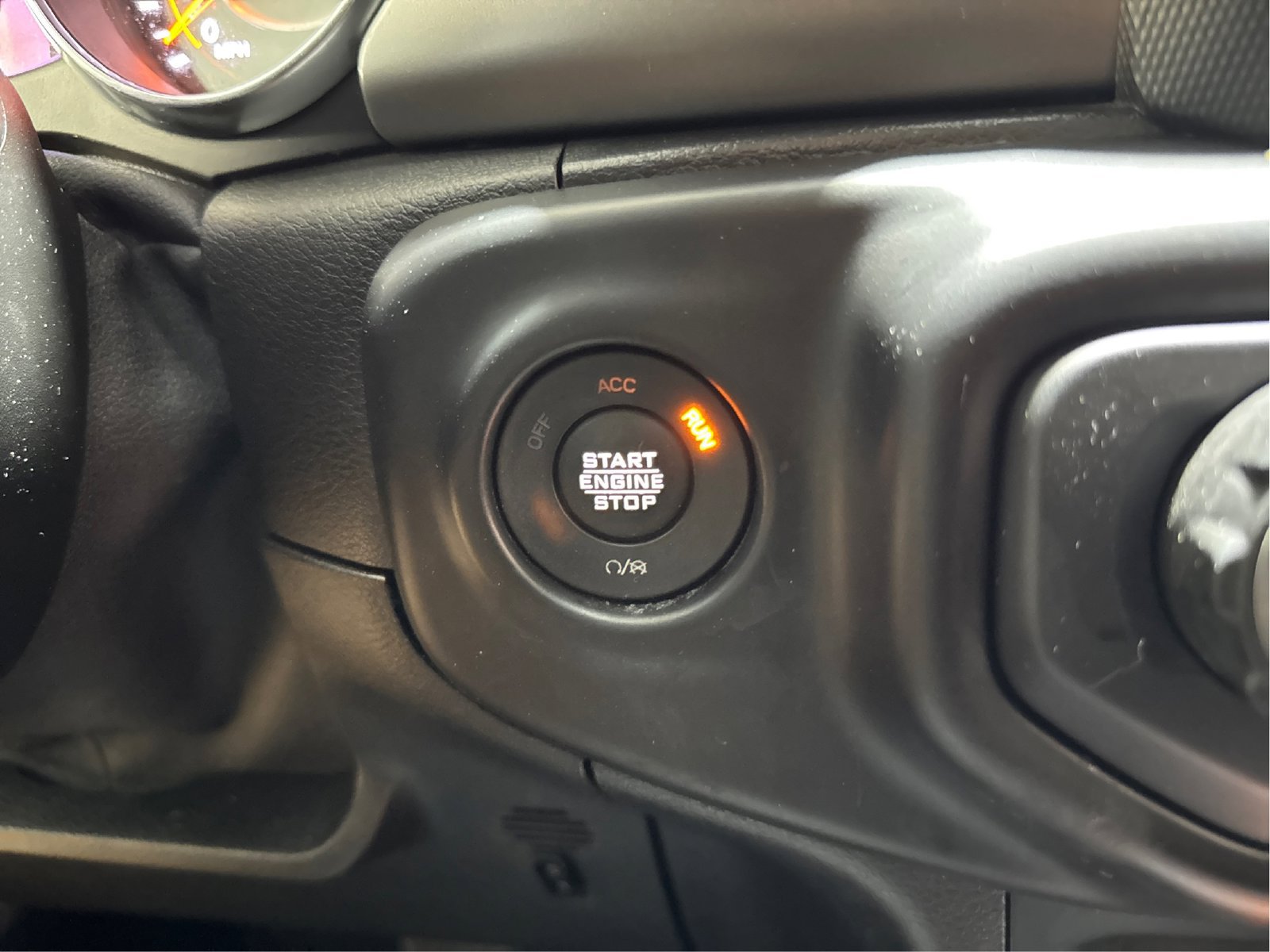 Used 2021 Jeep Gladiator Sport AWD/4WD image 28