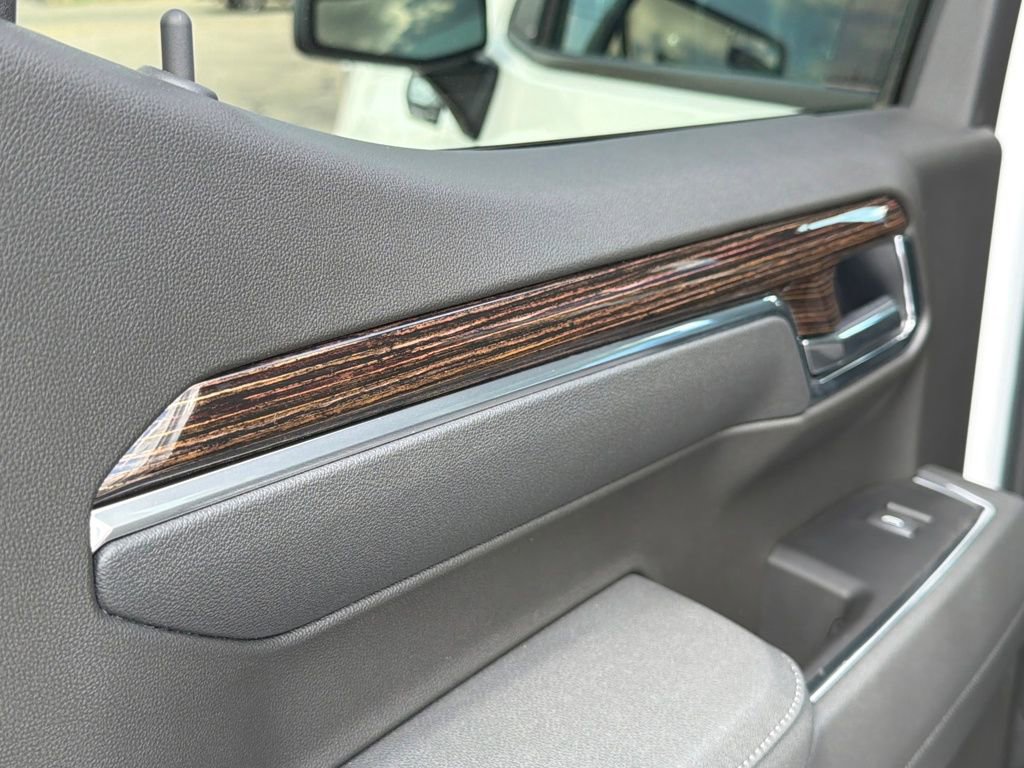 New 2026 GMC Sierra 1500 Elevation image 13