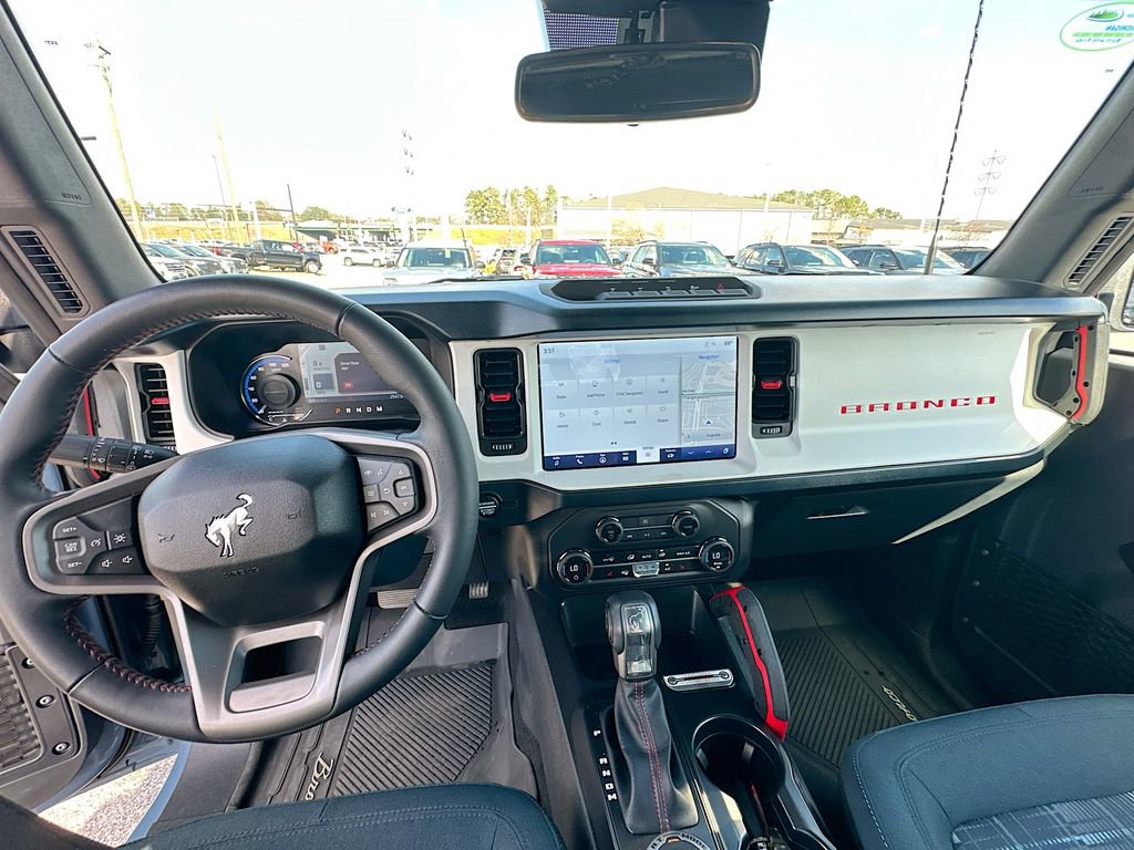 Used 2024 Ford Bronco Heritage Edition image 3