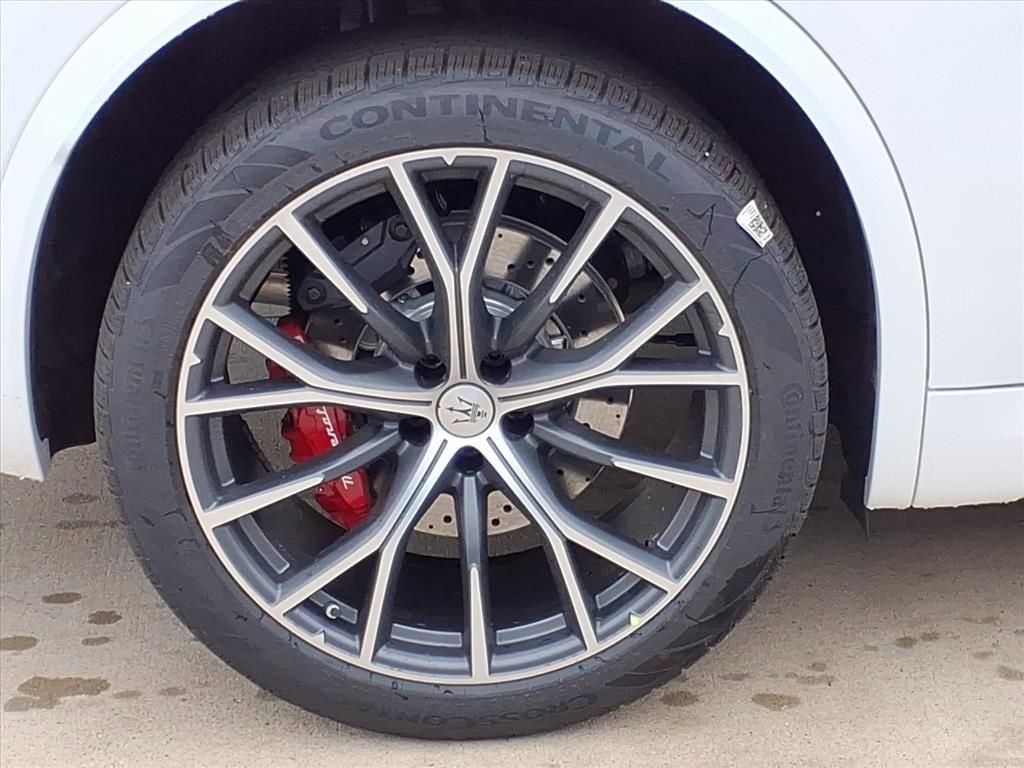 New 2026 Maserati Grecale Modena image 6