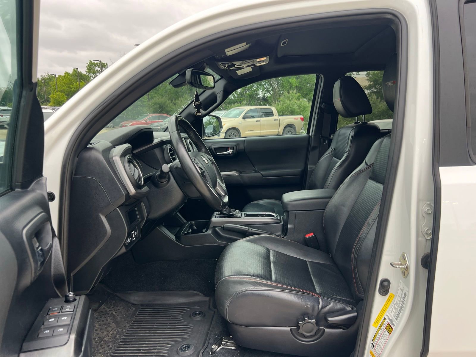 Used 2019 Toyota Tacoma TRD Pro AWD/4WD image 23