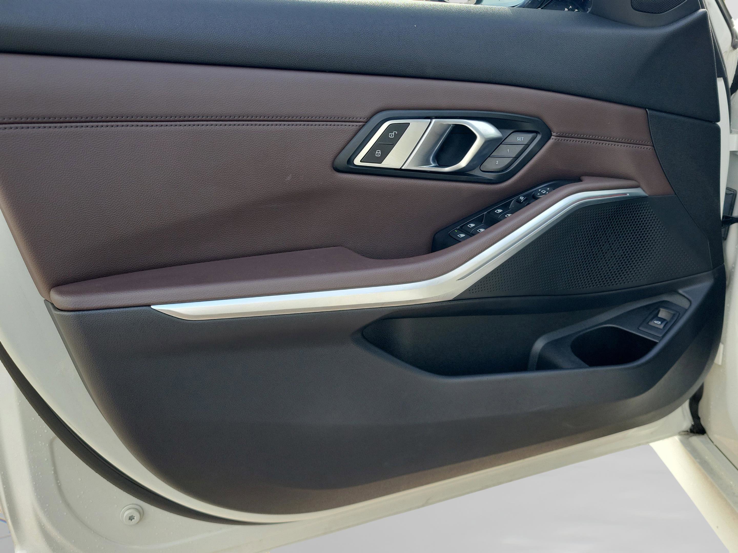 Used 2020 BMW 330i Sedan w/ Convenience Package image 31