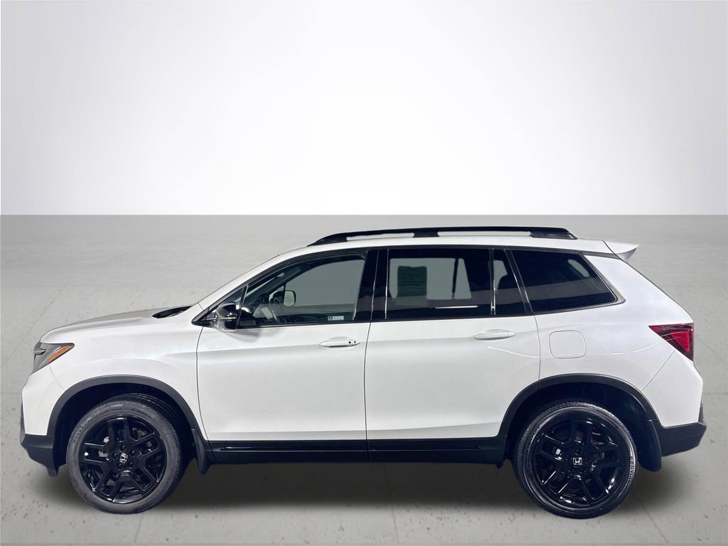 Certified 2024 Honda Passport Black Edition image 10