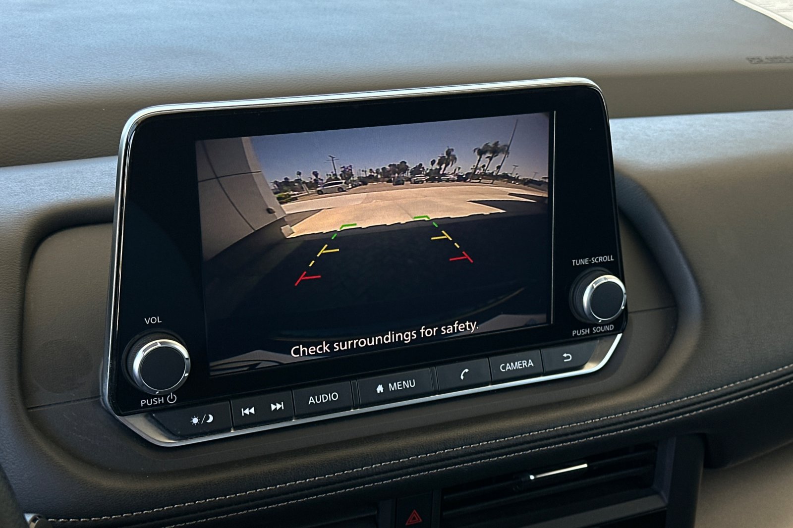 Used 2024 Nissan Rogue SV FWD image 18