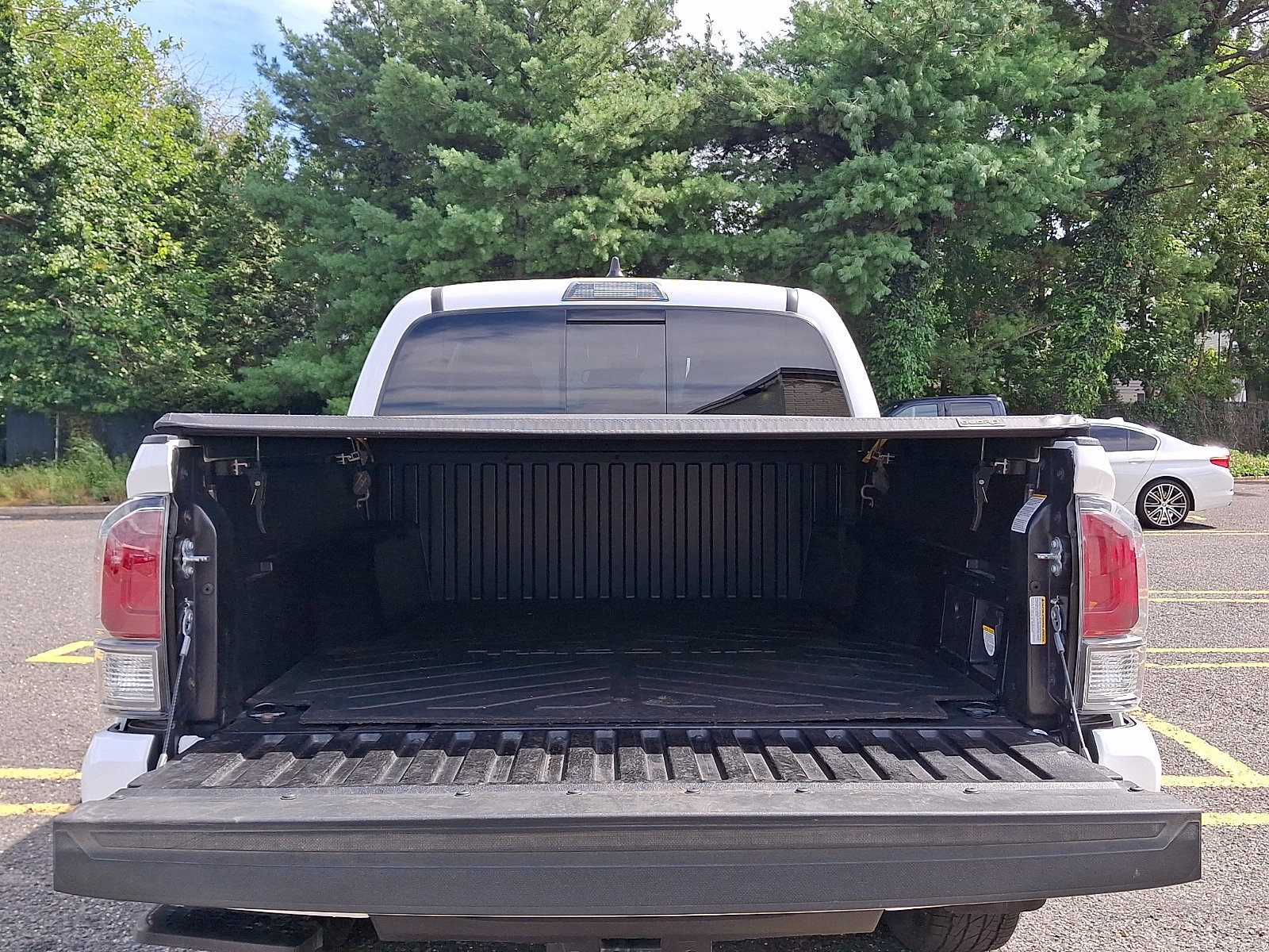 Used 2023 Toyota Tacoma TRD Sport AWD/4WD image 28
