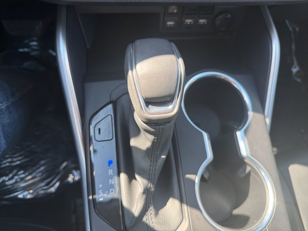 Used 2021 Toyota Highlander XLE image 19