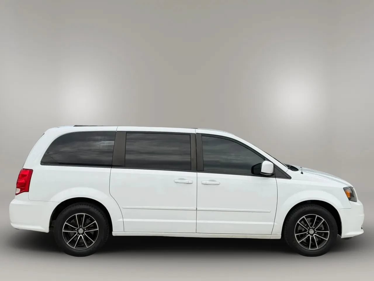 Used 2017 Dodge Grand Caravan GT FWD image 10