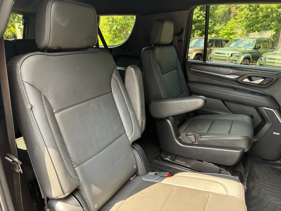 Used 2021 GMC Yukon XL Denali w/ Denali Premium Package AWD/4WD image 29
