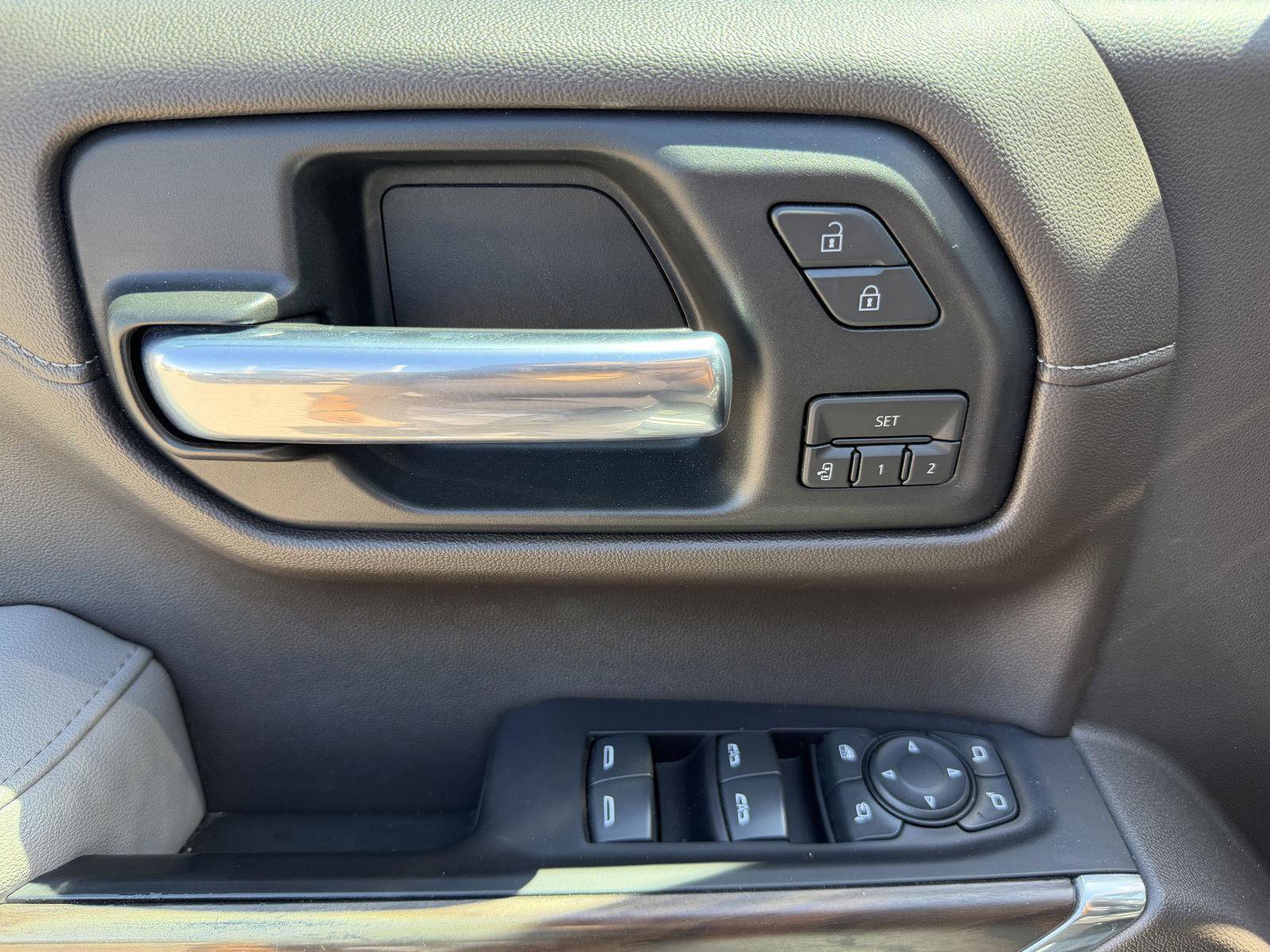 Used 2019 GMC Sierra 1500 SLT w/ SLT Premium Plus Package AWD/4WD image 19