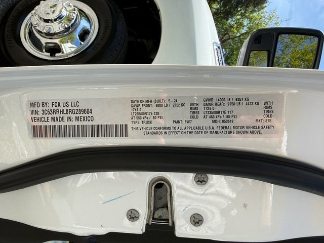 Used 2024 RAM 3500 Big Horn AWD/4WD image 30