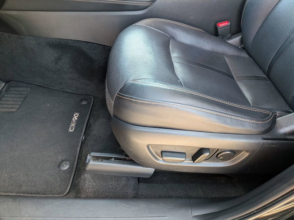 Used 2024 MAZDA CX-90 3.3 Turbo w/ Premium Package image 16