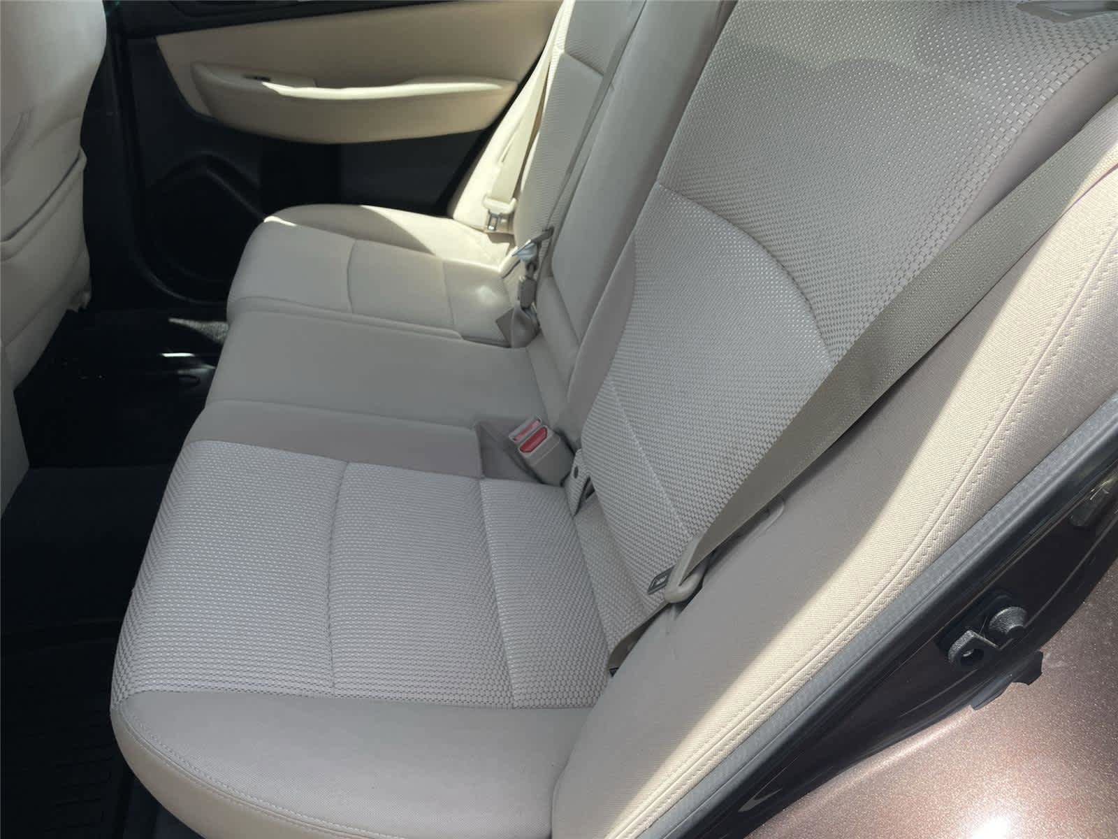 Used 2019 Subaru Outback 2.5i AWD/4WD image 14