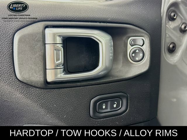 Used 2019 Jeep Wrangler Unlimited Sahara image 18