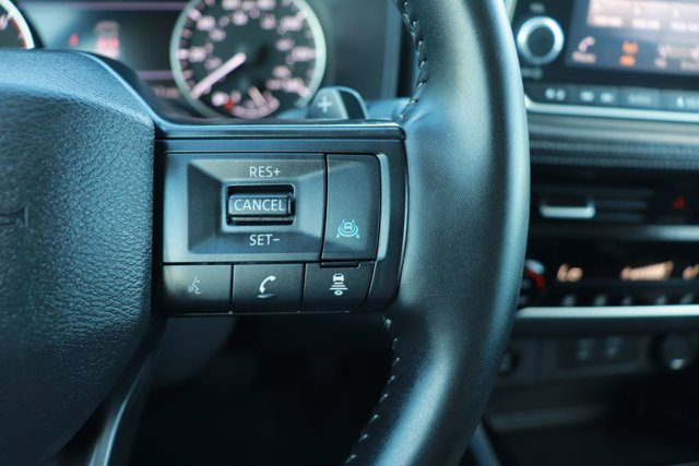 Used 2025 Nissan Rogue SV image 19