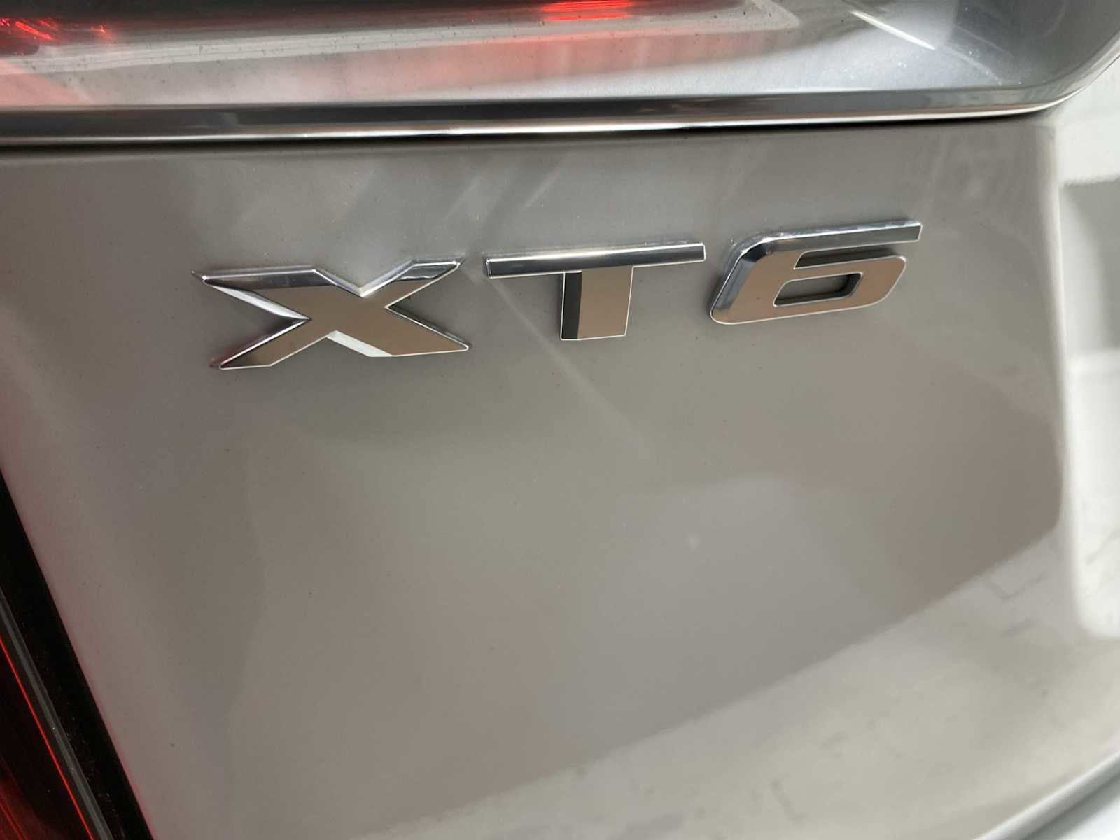 Used 2023 Cadillac XT6 Premium Luxury w/ Technology Package AWD/4WD image 7