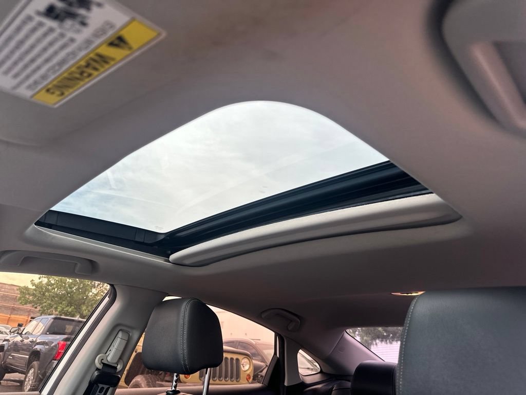 Used 2018 Honda Civic EX-L image 4