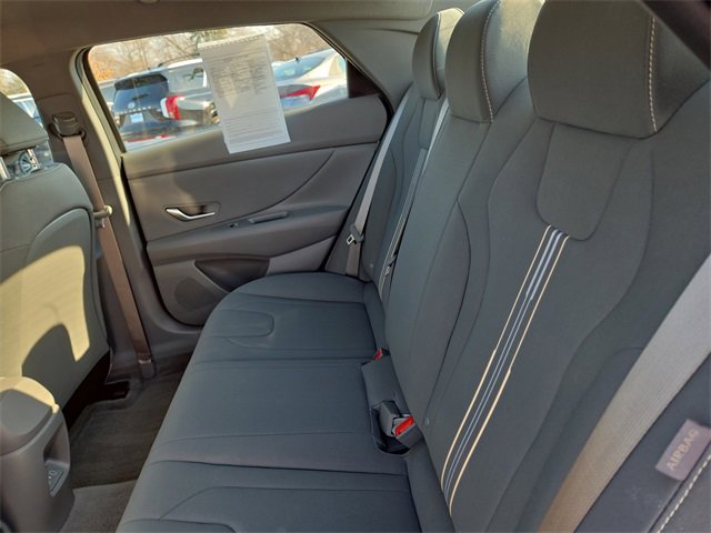 Certified 2025 Hyundai Elantra SEL image 26