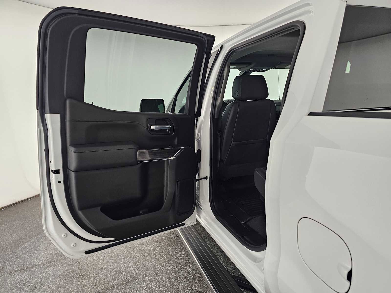 Used 2022 Chevrolet Silverado 1500 LTZ w/ LTZ Premium Package image 30