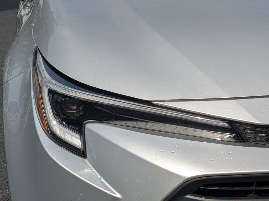 Certified 2025 Toyota Corolla LE FWD image 10