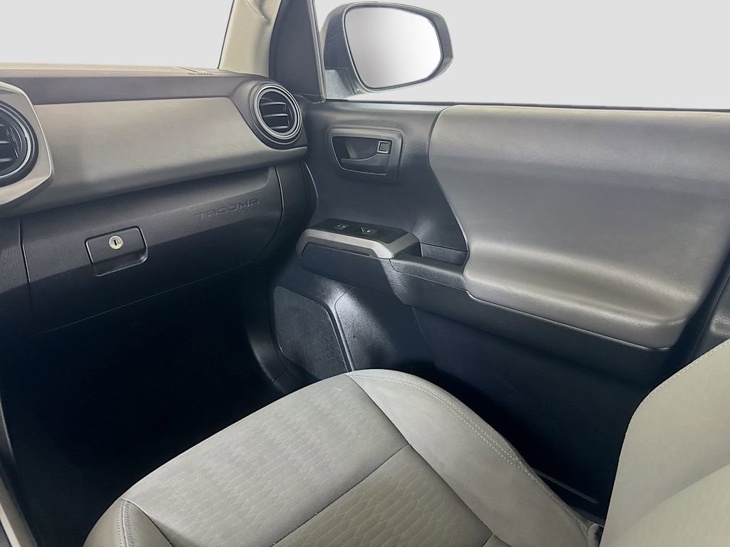 Used 2019 Toyota Tacoma SR5 image 19