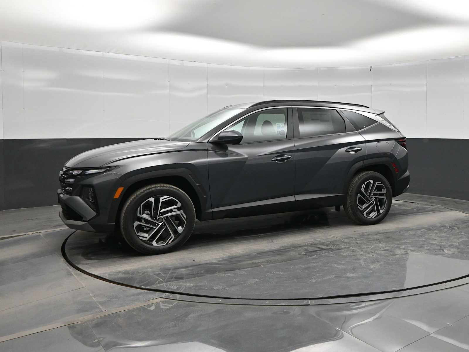 New 2026 Hyundai Tucson SEL Plus AWD/4WD image 1