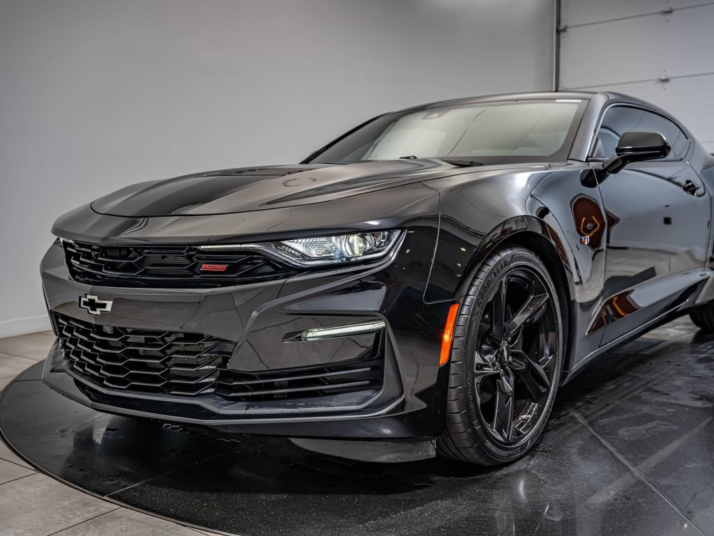 Used 2019 Chevrolet Camaro SS RWD image 13