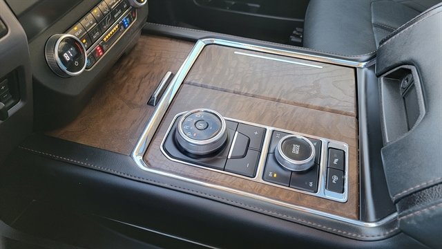 Used 2019 Ford Expedition Platinum image 31