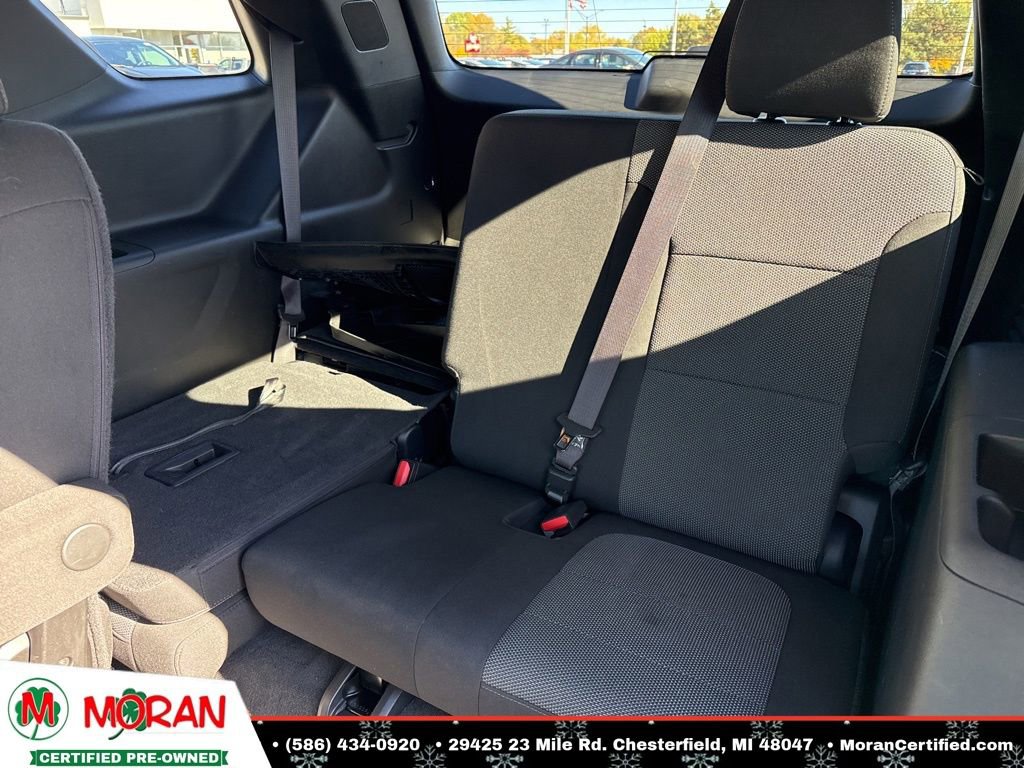Used 2023 Chevrolet Traverse LT image 27