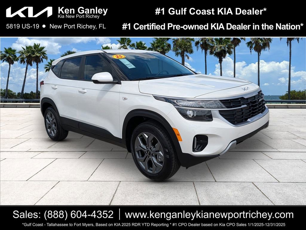 Certified 2025 Kia Seltos LX AWD/4WD image 1
