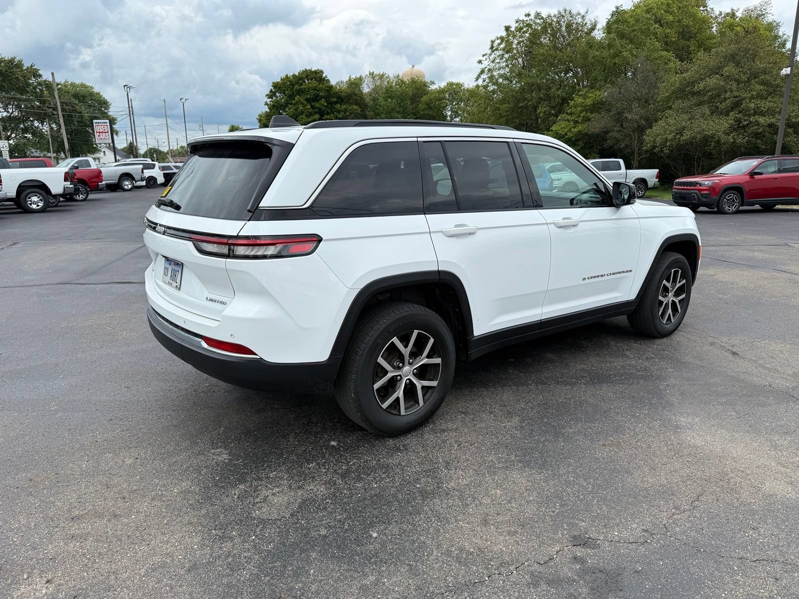 Used 2024 Jeep Grand Cherokee Limited AWD/4WD image 5