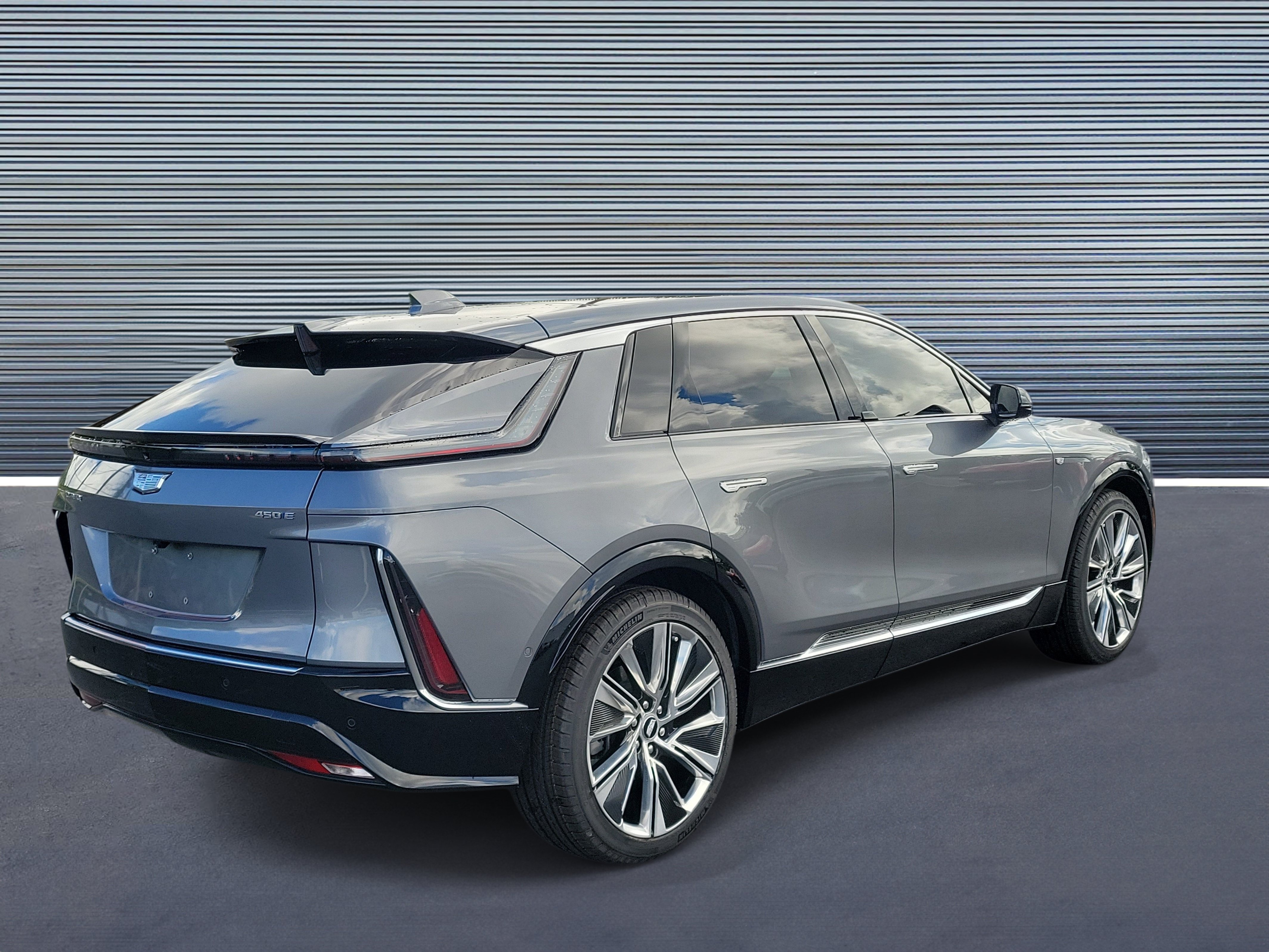 Used 2023 Cadillac Lyriq 2WD image 3